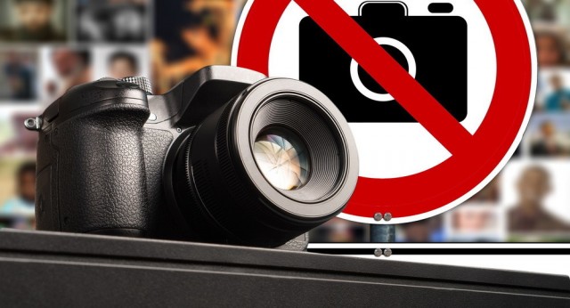 В Госдуме разрабатывают проект запрета фото- и видеосъемки на уроках