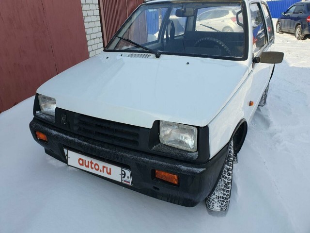 33 л.с. и 4-ступенчатая «механика». В России выставили на продажу 25-летнюю «Оку» в идеальном состоянии