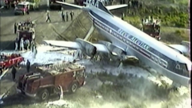 Аварийная посадка Lockheed L-188C Electra в Анкоридже