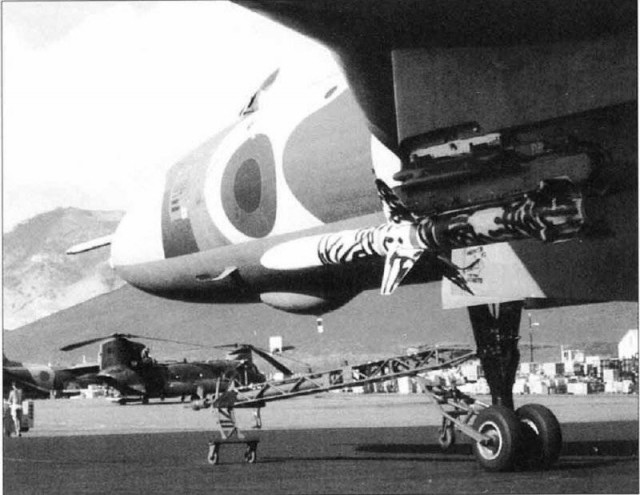 Операция «Черный олень»: бомбардировка Авро-вулканами Фолклендских островов