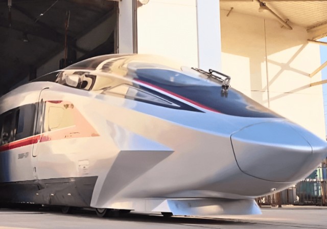 Китай тестирует прототип высокоскоростного поезда CR450 с максимальной скорость 450 км/ч