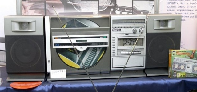 Аудиотехника прошлого века-SHARP VZ-3000.