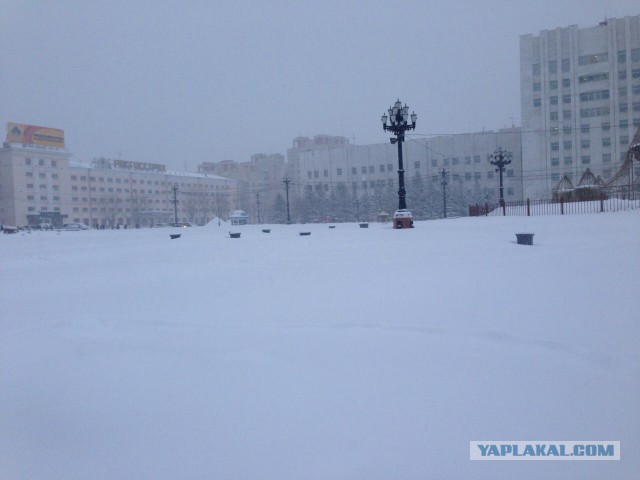 Ещё немного заваленного снегом Хабаровска