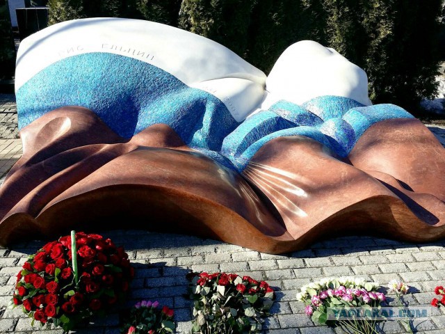 В Москве горит Новодевичий монастырь