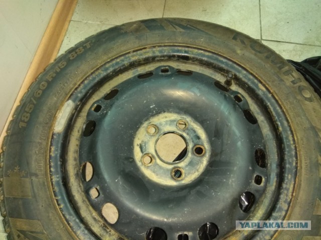 Зимние колеса на VW Polo. 185/60 r15. Москва.