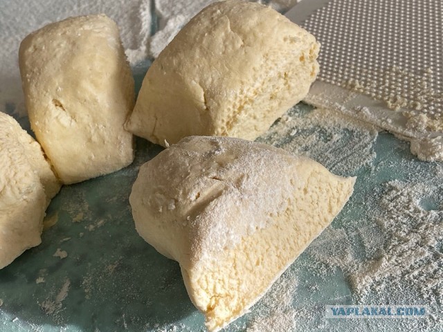 Галета со сливами