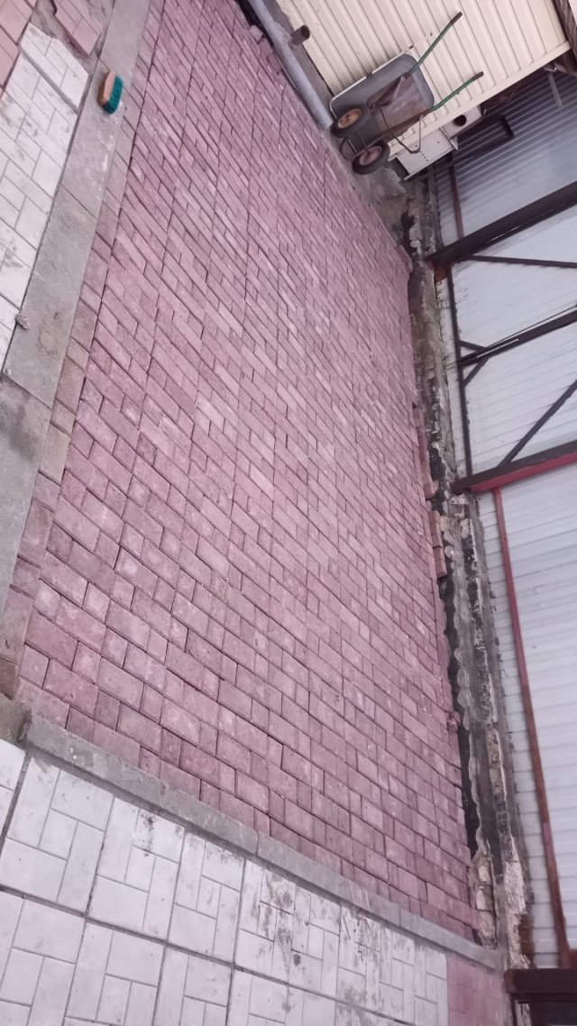 Укладка плитки на приусадебном участке