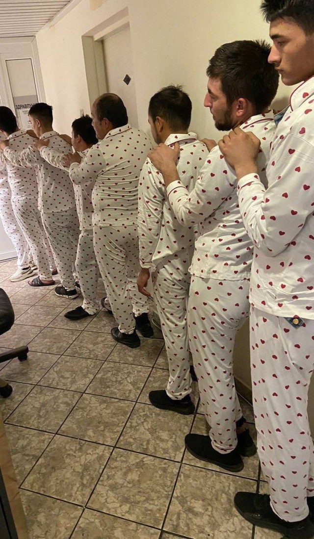 Столичные правоохранители в одной из общаг накрыли странную пижамную пати