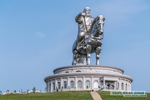Вспомним Потрясателя Вселенной.