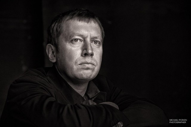 Михаил Трухин-По коридорам гостиницы «Душанбе» бегали вооруженные люди, искали, где живут русские.