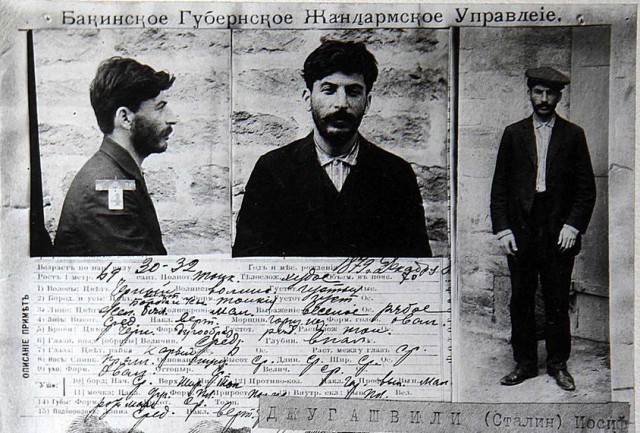 Навальный пожаловался, что ему в камеру подселили бомжа