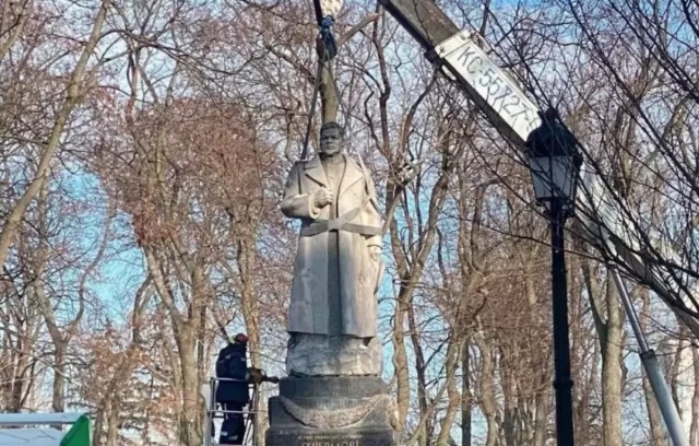 Зеленского попросили не отменять празднование Дня Победы на Украине