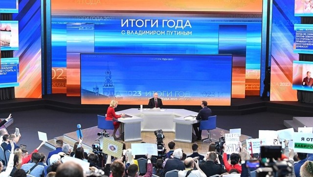 Чиновники сменили желто-синий герб московского района Коптево