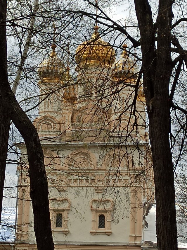 Рязань. Удручающе-провинциальный город, так и не выбравшийся из своих девяностых…