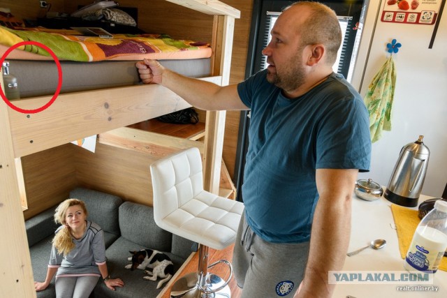 Семья живет в микродоме площадью 16 квадратных метров под Минском