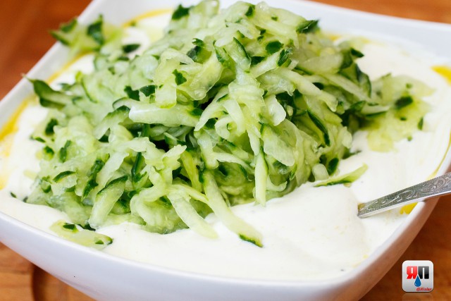 Летняя кухня. Чевапчичи с рисом по-балкански и цацики.