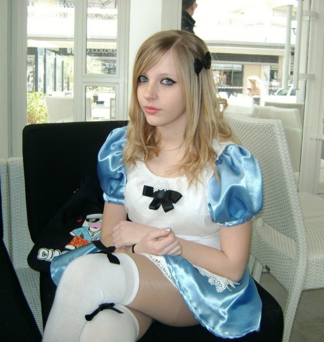 Outdoor schoolgirl gay ts