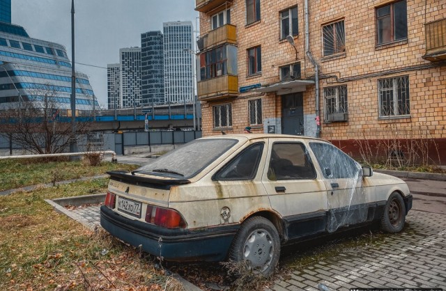 Каково было жить у подножья "Москва-Сити" в старых пятиэтажках? Большой фоторепортаж из расселенных домов!