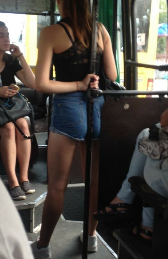 Крепче держитесь за поручни!