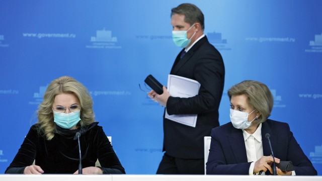 КОВИД-19 возвращается в Россию
