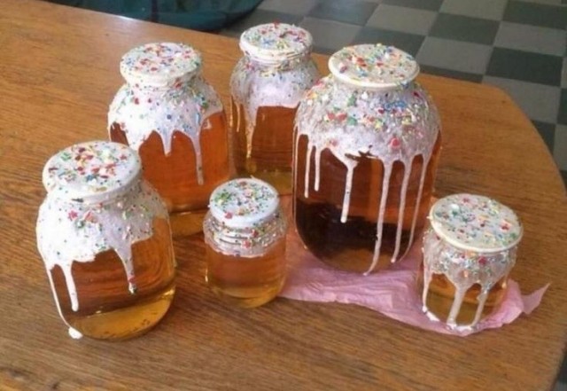 Задержана девушка, которая сделала кальян на куличе.