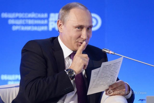 Плакат с Путиным на Манхеттенском мосту!