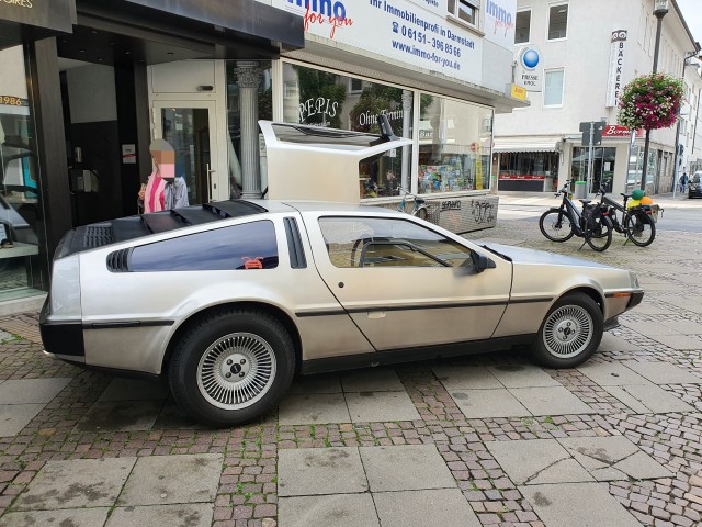 Автофото пост, DeLorean