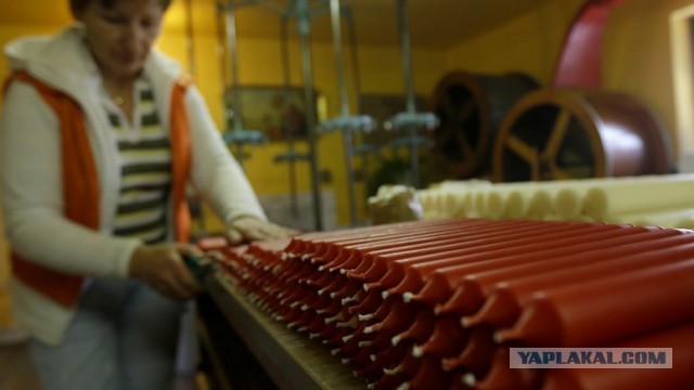 Кадры из киевского метро, где люди укрываются от ударов