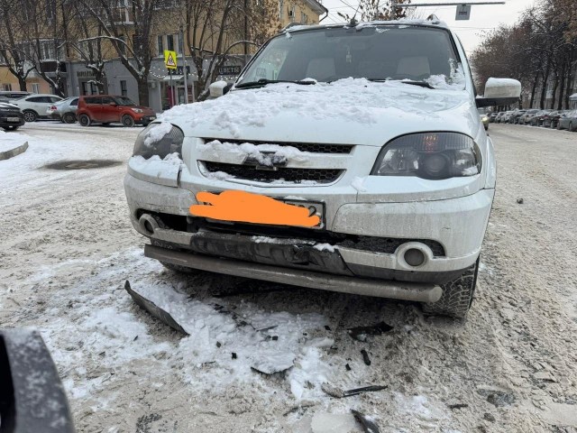 Смотреть на дорогу?