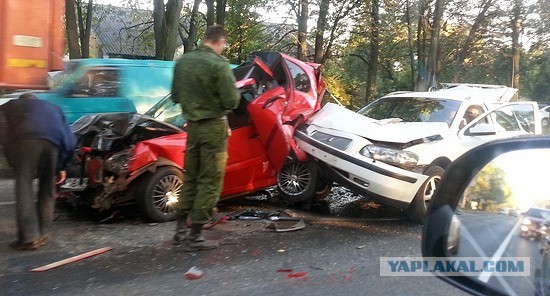 Стоишь в пробке и вдруг! (1-00)