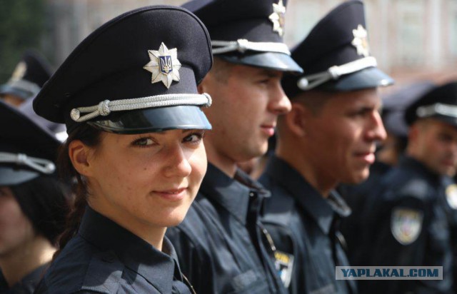 В Киеве представили новых патрульных