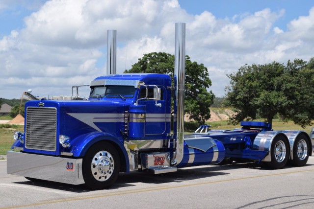 Шоу тюнингованных грузовиков Shell SuperRigs