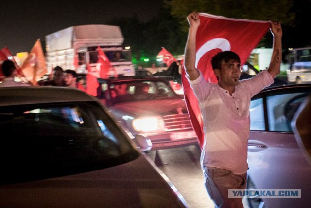 Фоторепортаж: переворот в Турции - хроника событий