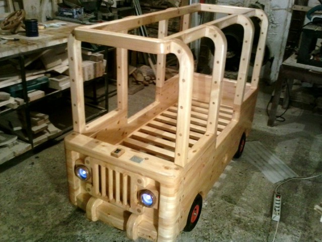 Рукозадства пост. Кроватка для сына.