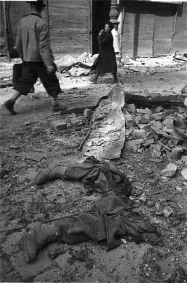 История в фотографиях