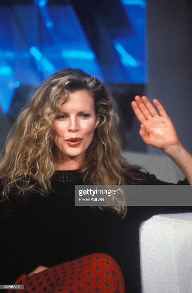Сексуальная и соблазнительная звезда 90-х — Kim Basinger