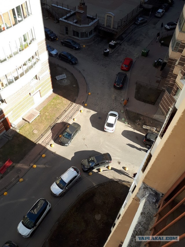 Нелюдь не пропускает скорую помощь. Кудрово