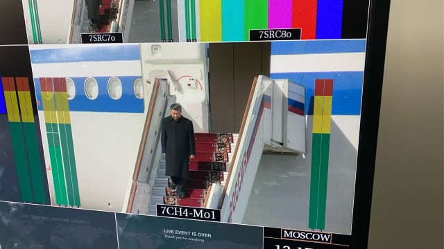 Китайский лидер прибыл в Москву