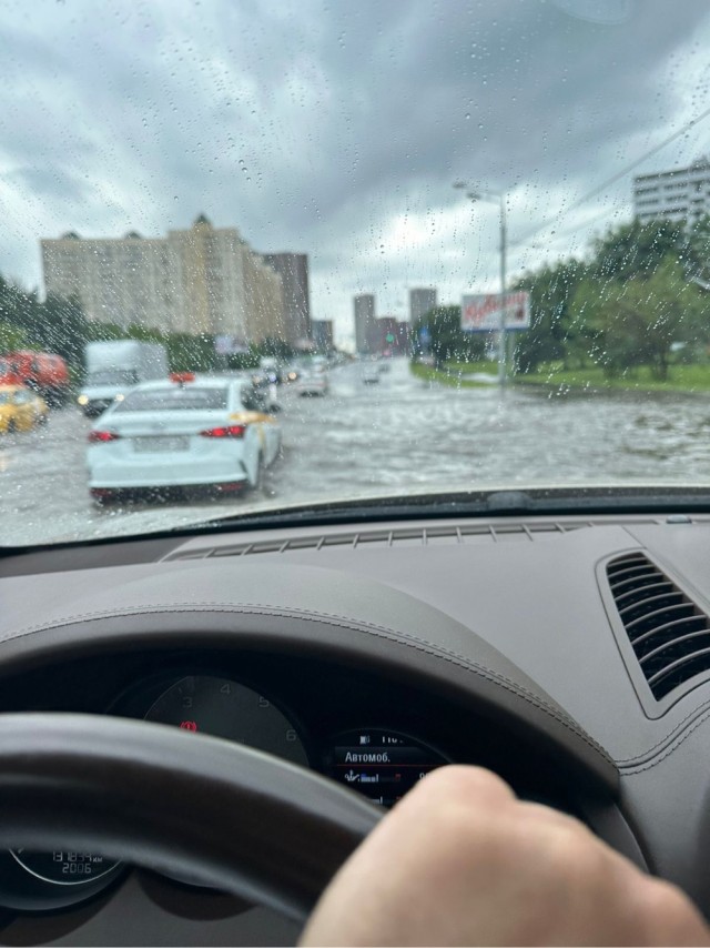 В Подмосковье и Москве началось