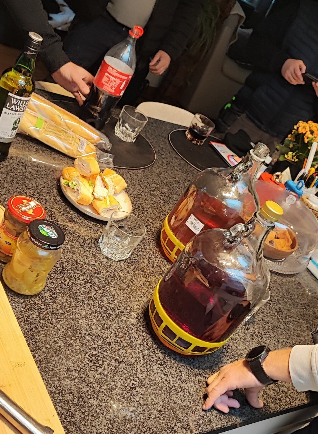 Булгаков о дружбе водки и селедки