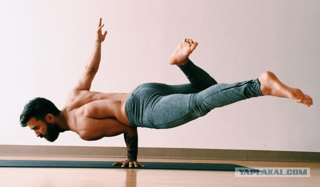 Хорошо зафиксированная девушка в предварительных ласках не нуждается