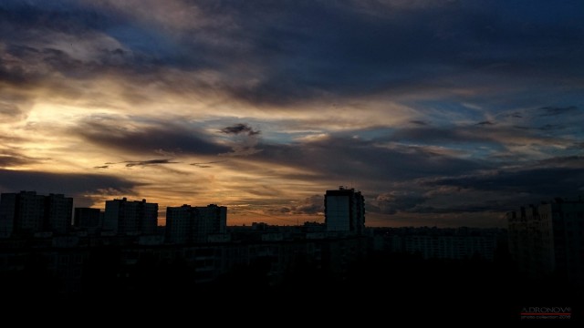 Мне нравится смотреть на город из моего окна,