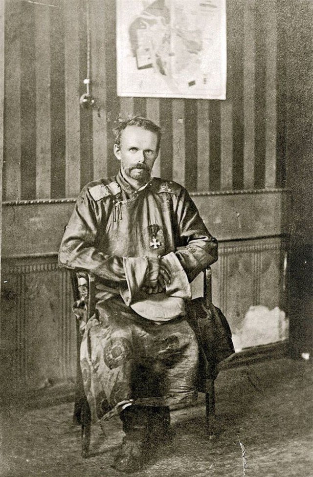 История в фотографиях