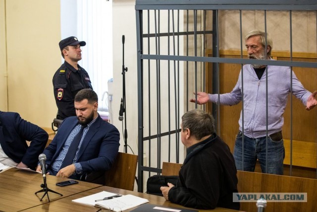 Говорили ему:"Спили мушку!" Экс-офицера ФСБ отправили в тюрьму за пытки бизнесмена карабином