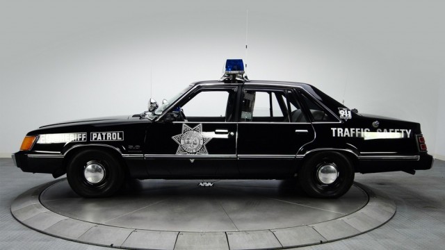 Интерцепторы: прошлое и настоящее полицейских автомобилей США
