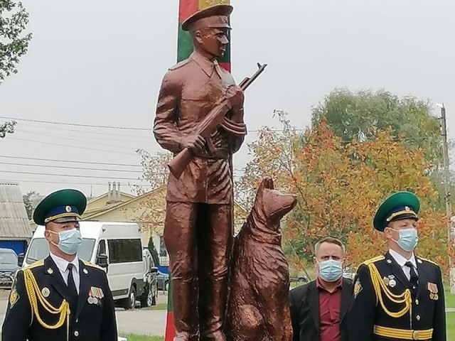 Нововоронежской Алёнке нашли нового хозяина. Монумент будет стоять у главы «Спортцентра»