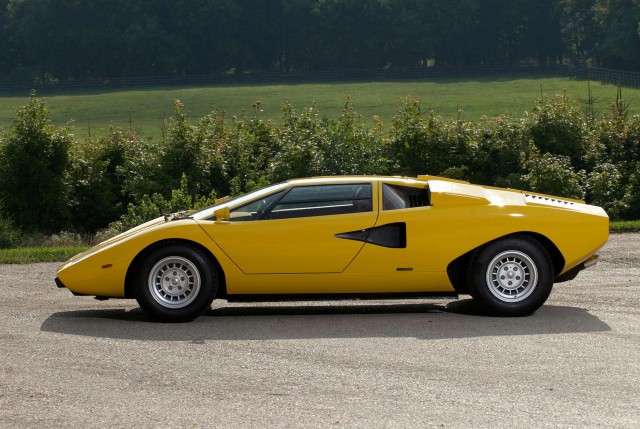 Lamborghini возродила Countach