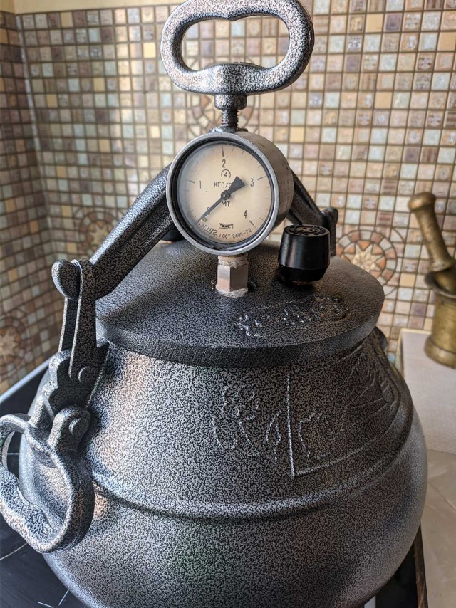 Тушёная свинина с картошкой в афганском казане