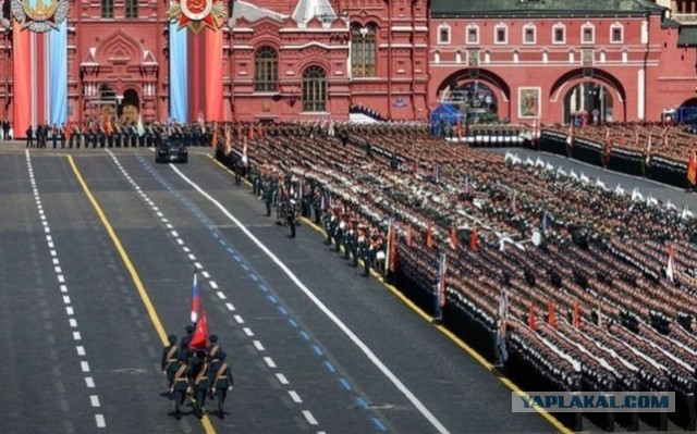 Мужчина, задержанный за желто-синюю одежду на 9 Мая, оказался индуистом