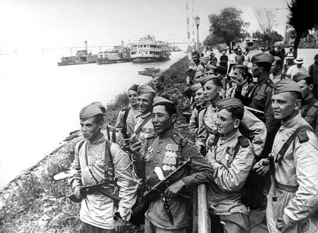 Парад Победы над Японией в Харбине, 1945 год